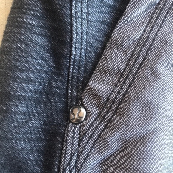 Lululemon Ride On Reflective Roll Up Gray Shorts Bermuda Size 2 - Picture 5 of 10